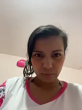 cinthia2011 online show from 02-26-26, 12:43