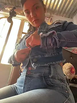 cinthia2011 online show from 01-31-26, 07:45