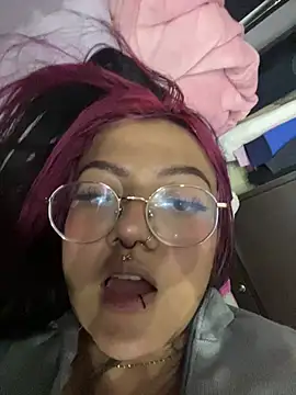 queen of you heart online show from 02-26-26, 02:33