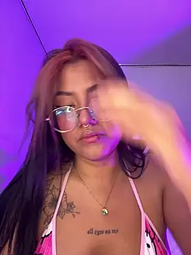 queen of you heart online show from 06-19-26, 03:51