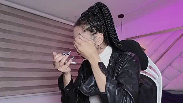 mia gatesvg online show from 03-21-26, 03:19