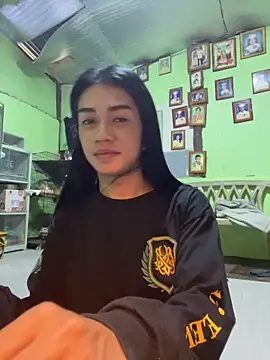 Snapshot of EnviousMaddie chatting on 04-26-26, 10:01 EnviousMaddie online show from 04-26-26, 10:01