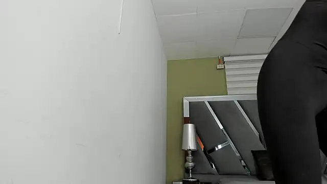 Snapshot of Atenea_sexxx chatting on 07-08-26, 04:13 Atenea sexxx online show from 07-08-26, 04:13