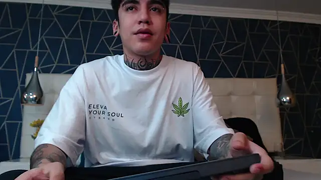 MarkOlsenn online show from 01-10-26, 08:26