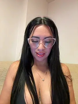 nataliia queen  online show from 04-24-26, 11:29
