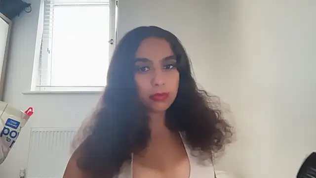 Snapshot of fayfay21@xh chatting on 06-11-26, 02:25 fayfay21xh online show from 06-11-26, 02:25