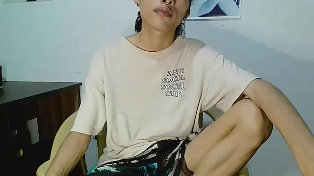 Snapshot of DeusGoth chatting on 07-10-26, 04:34 DeusGoth online show from 07-10-26, 04:34