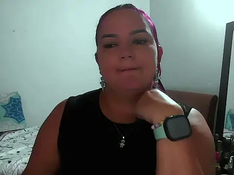Snapshot of Roja_tentacion chatting on 01-13-26, 10:35 Roja tentacion online show from 01-13-26, 10:35