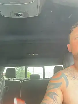 WIDBIGWHITECOCK online show from 06-19-26, 04:24