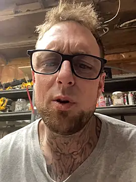 WIDBIGWHITECOCK online show from 03-08-26, 04:27