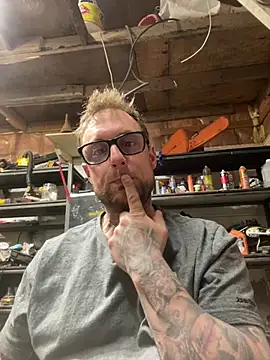 WIDBIGWHITECOCK online show from 04-12-26, 04:27