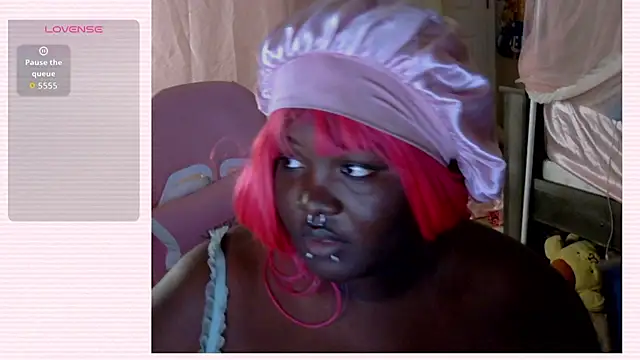 Snapshot of princesssukii chatting on 07-01-26, 08:03 princesssukii online show from 07-01-26, 08:03