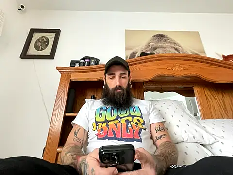 Snapshot of ScottyBighorn chatting on 01-05-26, 06:11 ScottyBighorn online show from 01-05-26, 06:11