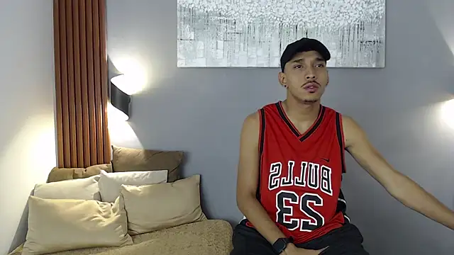 Snapshot of Julian_Dark_ chatting on 02-14-26, 05:18 Julian Dark online show from 02-14-26, 05:18