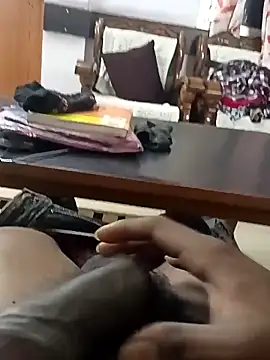 Snapshot of sunshine0000 chatting on 02-15-26, 06:47 sunshine0000 online show from 02-15-26, 06:47