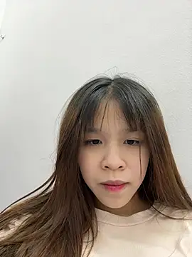 Snapshot of Lyli-122 chatting on 01-09-26, 11:06 Lyli-122 online show from 01-09-26, 11:06