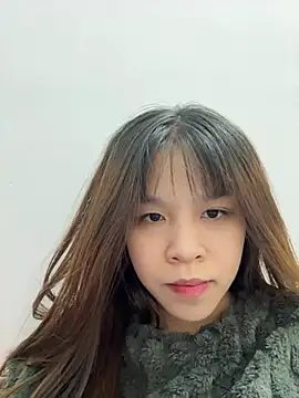 Snapshot of Lyli-122 chatting on 01-11-26, 10:33 Lyli-122 online show from 01-11-26, 10:33