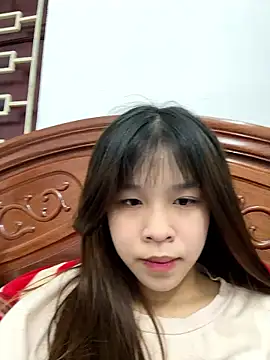 Snapshot of Lyli-122 chatting on 01-14-26, 10:30 Lyli-122 online show from 01-14-26, 10:30