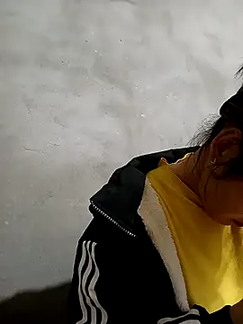 Snapshot of vitory_sexy99 chatting on 01-06-26, 01:37 vitory sexy99 online show from 01-06-26, 01:37