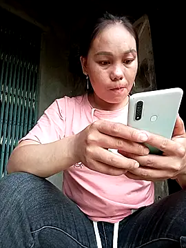 Snapshot of vanvan005 chatting on 07-17-26, 11:35 vanvan005 online show from 07-17-26, 11:35