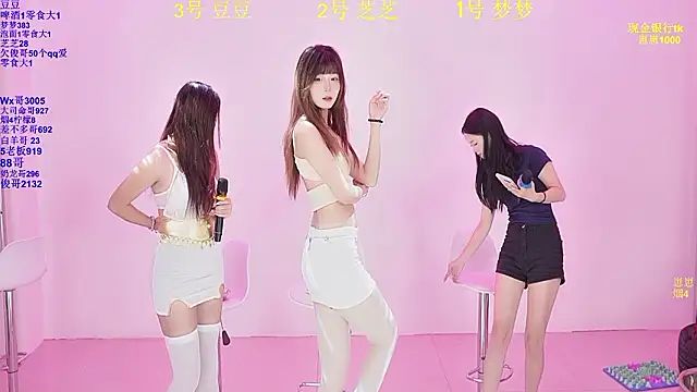 Snapshot of happpy-001 chatting on 01-15-26, 07:12 happpy-001 online show from 01-15-26, 07:12