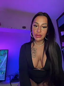 sweetxlayla online show from 04-12-26, 06:16