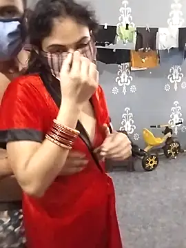 Snapshot of Sexy_pari01 chatting on 04-05-26, 10:00 Sexy pari01 online show from 04-05-26, 10:00