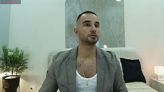 Snapshot of lorenzo_walker_1 chatting on 06-05-26, 05:40 lorenzo walker 1 online show from 06-05-26, 05:40