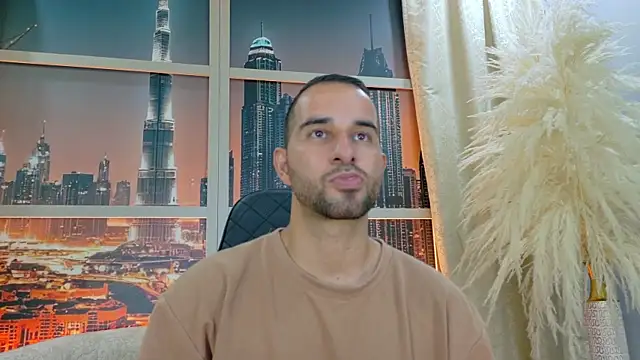 Snapshot of lorenzo_walker_1 chatting on 05-27-26, 05:42 lorenzo walker 1 online show from 05-27-26, 05:42