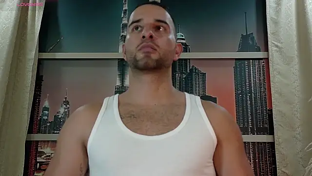 Snapshot of lorenzo_walker_1 chatting on 05-20-26, 05:43 lorenzo walker 1 online show from 05-20-26, 05:43
