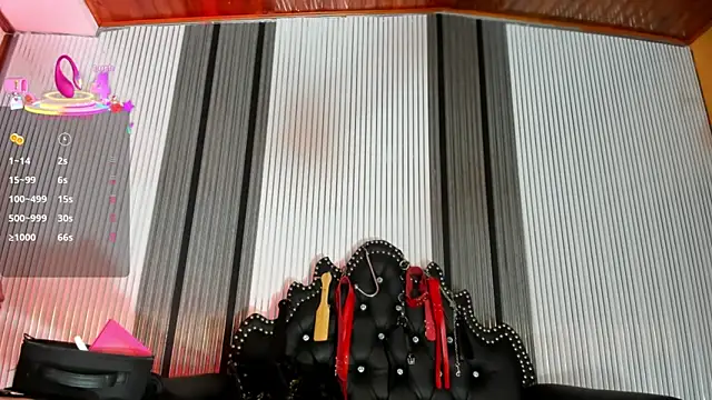Snapshot of EbonyTanisha chatting on 06-12-26, 12:19 EbonyTanisha online show from 06-12-26, 12:19