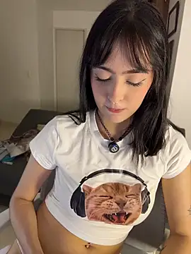HinaSweet online show from 04-24-26, 12:23