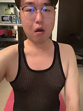 W0Ijn online show from 04-03-26, 02:18