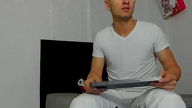 camilo model online show from 05-16-26, 02:32