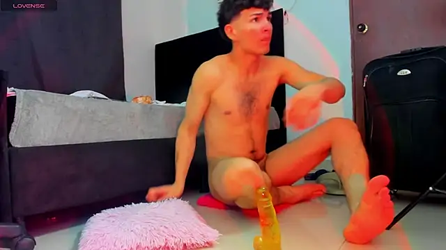 camilo model online show from 03-29-26, 04:03