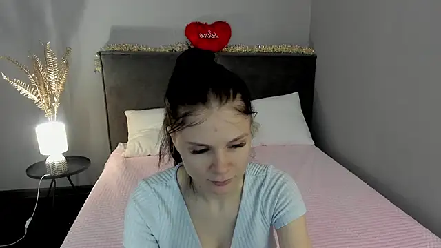 SkinyJoys online show from 02-21-26, 02:02