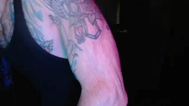 Snapshot of EspanolVato chatting on 06-13-26, 10:35 EspanolVato online show from 06-13-26, 10:35