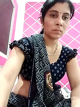 Snapshot of Hot_ree85 chatting on 02-18-26, 09:06 Hot ree85 online show from 02-18-26, 09:06