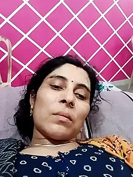 Snapshot of Hot_ree85 chatting on 02-19-26, 11:51 Hot ree85 online show from 02-19-26, 11:51