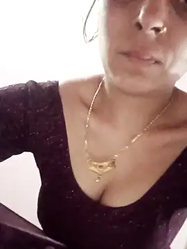 Hot ree85 online show from 05-14-26, 01:30