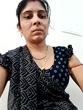 Hot ree85 online show from 04-23-26, 12:51