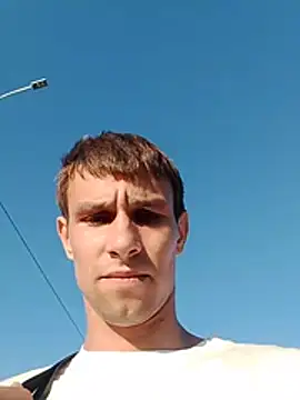 Snapshot of Alex_Will chatting on 07-08-26, 01:23 Alex Will online show from 07-08-26, 01:23