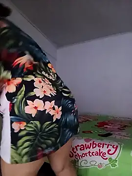 Snapshot of natalliecoopers chatting on 01-12-26, 12:01 natalliecoopers online show from 01-12-26, 12:01