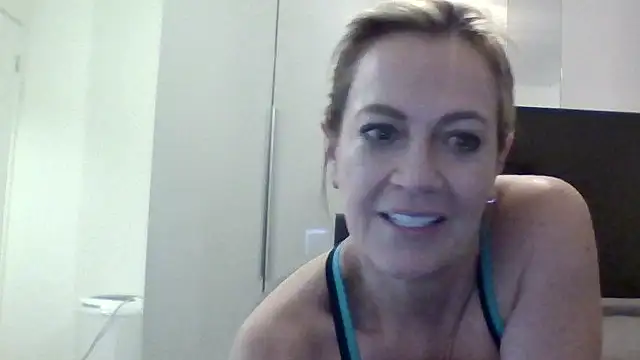 Milfshake227 online show from 03-20-26, 11:17