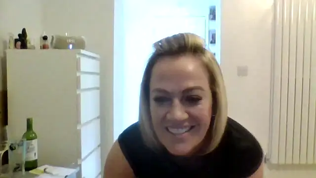 Milfshake227 online show from 03-06-26, 10:49