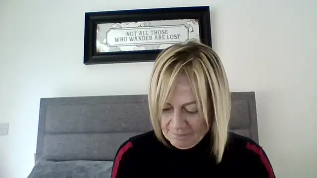 Milfshake227 online show from 03-09-26, 04:21