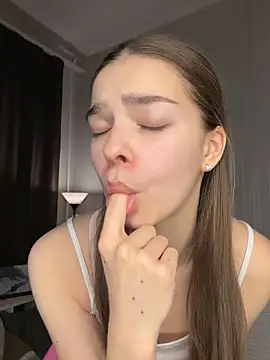 SkylineBliss online show from 03-06-26, 02:06