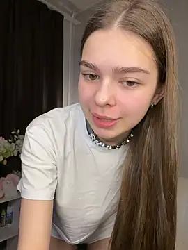 Snapshot of SkylineBliss chatting on 05-30-26, 04:19 SkylineBliss online show from 05-30-26, 04:19