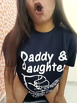 Hot Twinkle online show from 04-11-26, 08:29