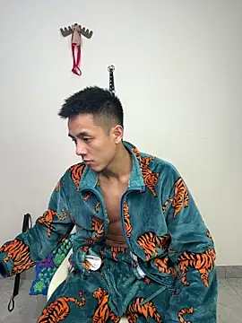 TOYOTA-01 online show from 02-10-26, 01:21